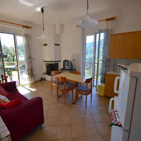 Escape Near Cinque Terre Moneglia