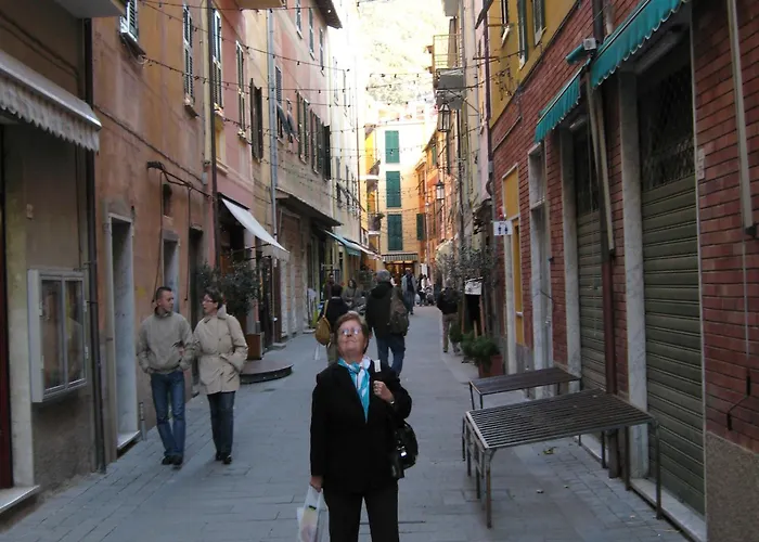 Escape Near Cinque Terre *